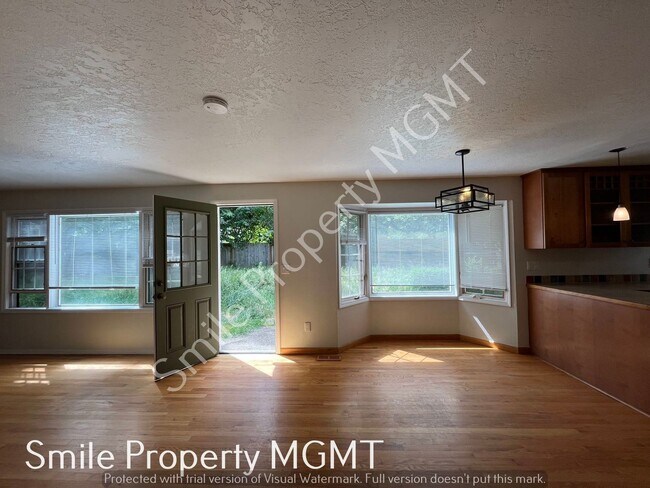 Photo - Spacious 5 bedrooms house in Beaverton