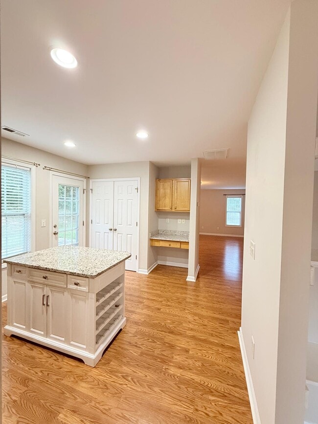 Photo - 301 Saranac Ridge Dr