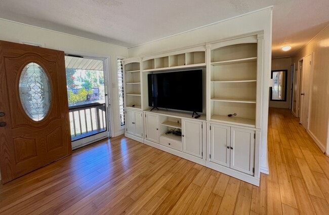 Photo - 705 Haiku Rd