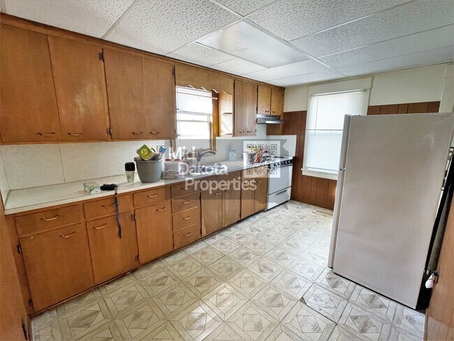 Photo - 315 S Minnesota St Unidad Front house