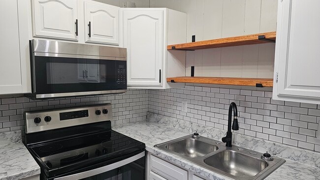 Photo - Southern Charm & Modern Luxury Await: Disc...