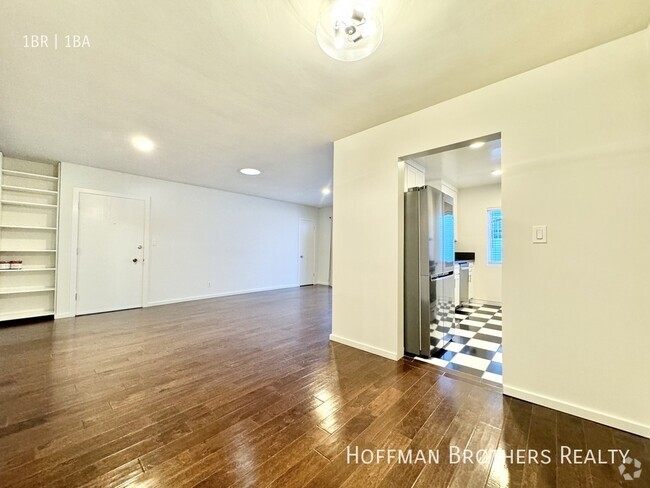 Building Photo - 8231 De Longpre Ave West Hollywood, CA 90046 Unit 7 Rental