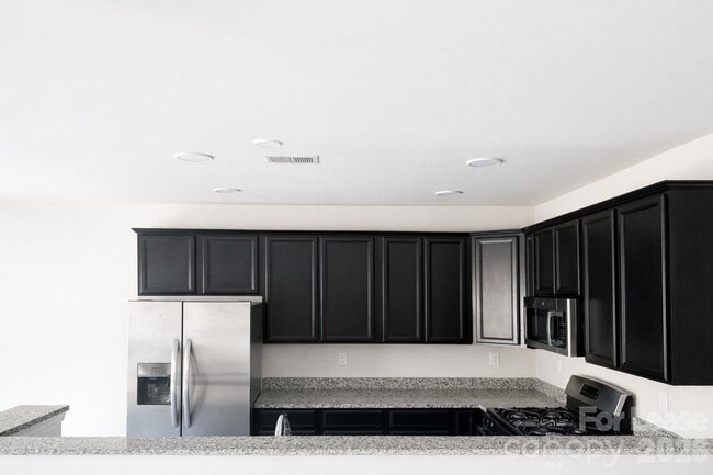 Photo - 6328 Revolutionary Trail