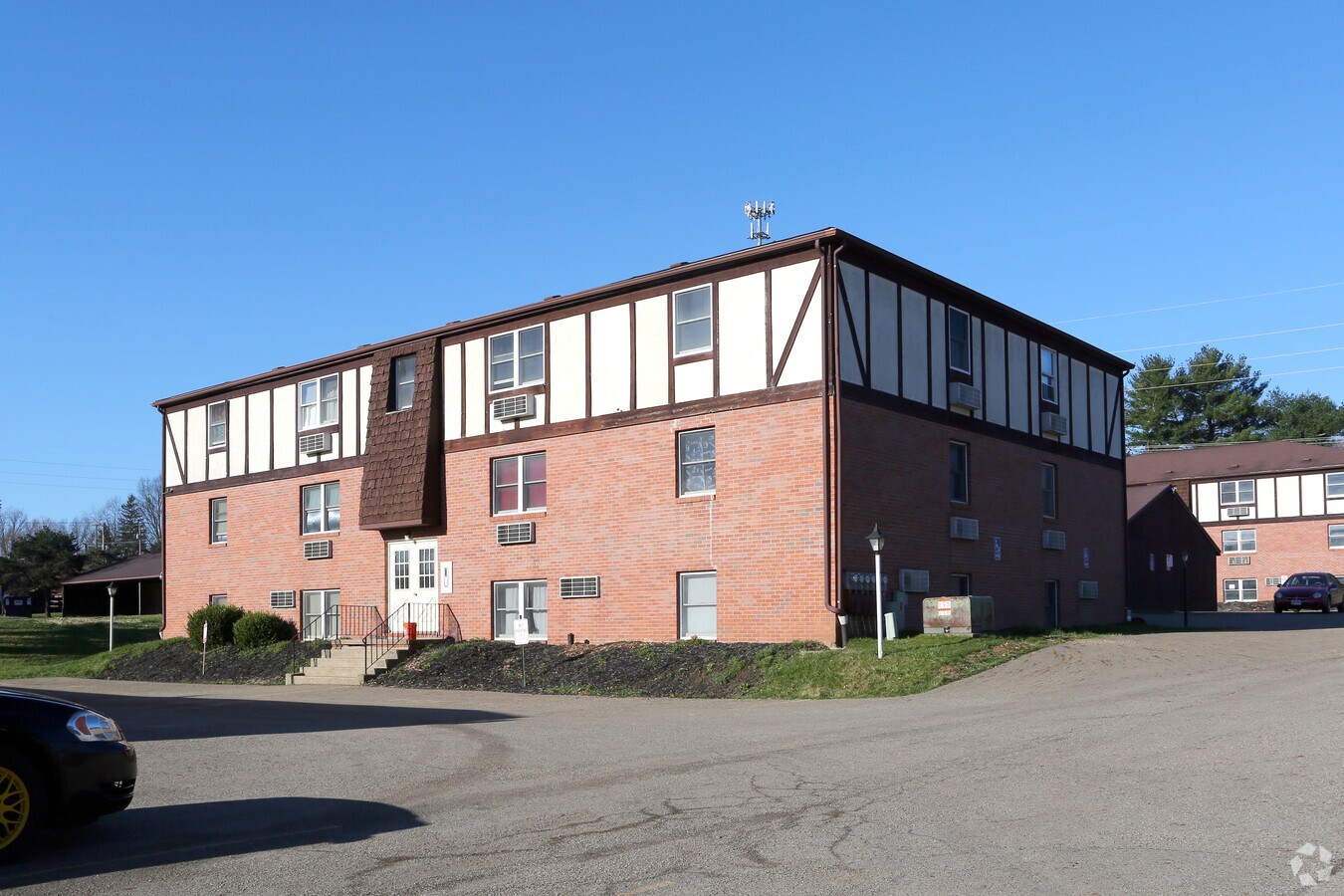 Yorkshire Apartments - Yorkshire Apartments