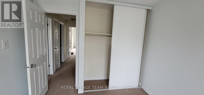 Photo - 406 Galatina Way