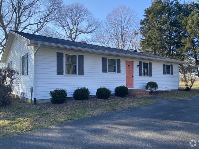 Building Photo - 27049 Presquile Rd Rental