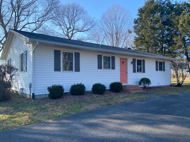 Photo - 27049 Presquile Rd House