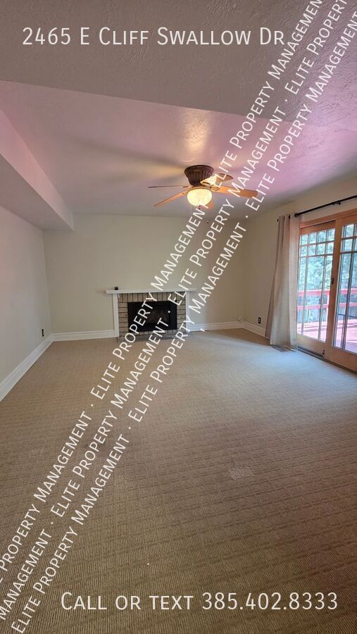 Photo - 2465 Cliff Swallow Dr