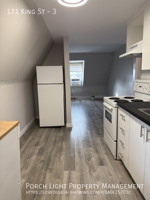 Photo - All Inclusive 2 Bedroom in FANTASTIC walkable St. Catharines Location Unit 3