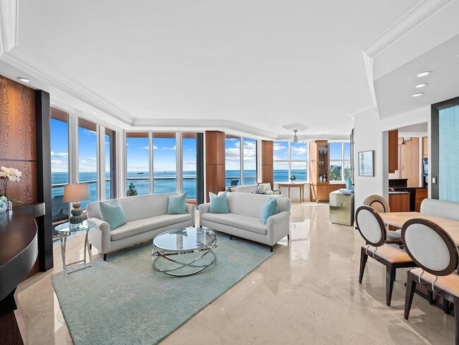 Building Photo - 2110 N Ocean Blvd Unit 21B Rental