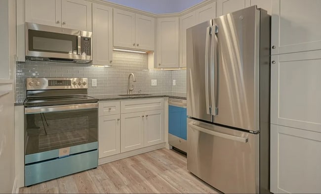 Building Photo - 74 Beach St Unit 6-9 Rental