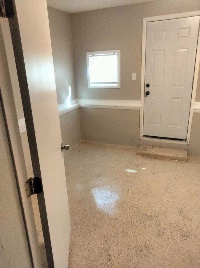 Photo - 1509 Wooten Rd
