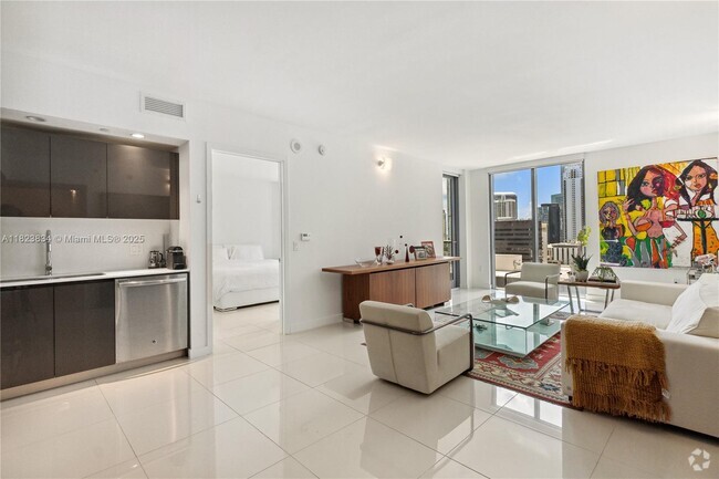 Building Photo - 31 SE 6th St Unit 1707 Rental