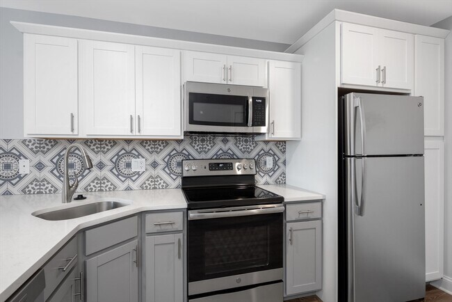 Photo - 101 California Ave Unidad 303