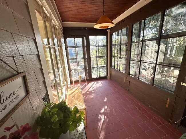 Photo - 608 Ackerman Ave