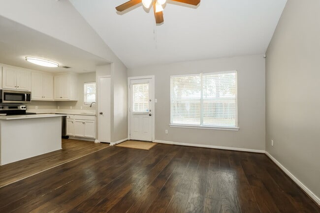 Photo - 16325 Sun View Ln