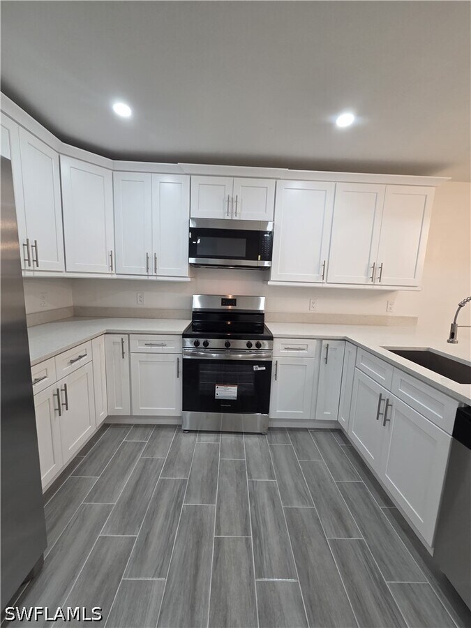 Photo - 617-619 Creuset Ave S