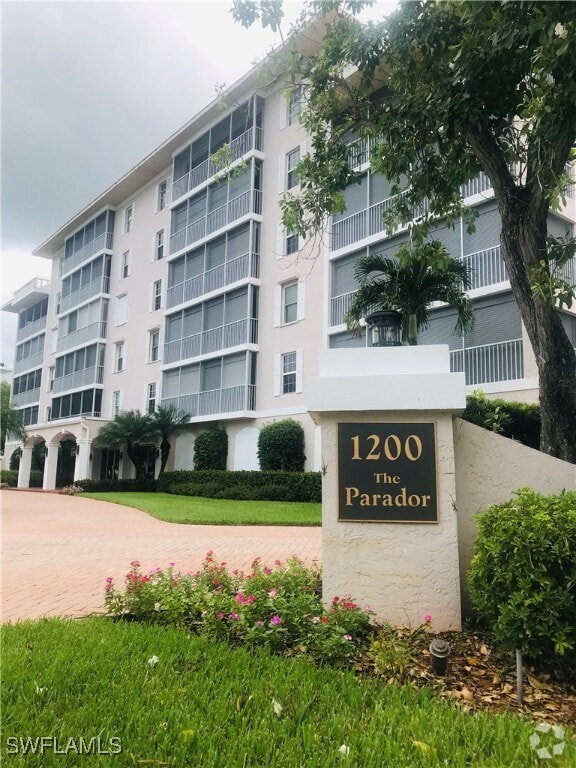 Building Photo - 1200 Gulf Shore Blvd N Unit 404 Rental