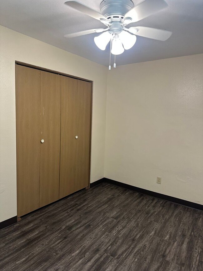 Photo - Forestview 2 Bedroom Lower Apartment Unit 1634-3