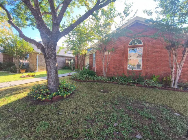 4301 Pinon Ridge Dr
