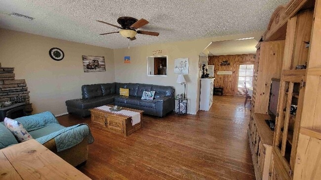 Photo - 7189 N Central Hwy Casa