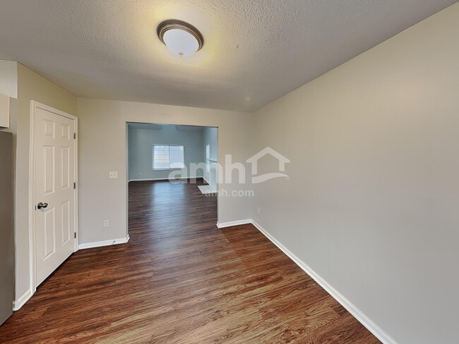 Photo - 8022 Crete Ln