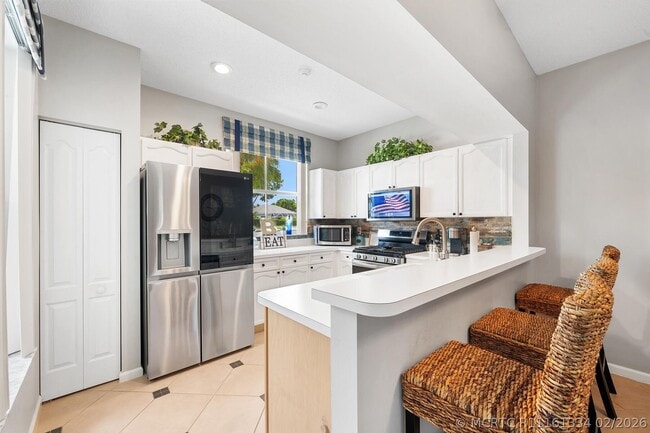 8193 Sandpiper Way