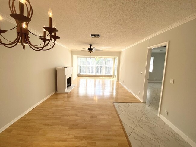 Photo - 2480 Juniper Dr Unit 204