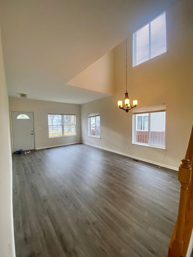 Photo - 315 Richmond Dr