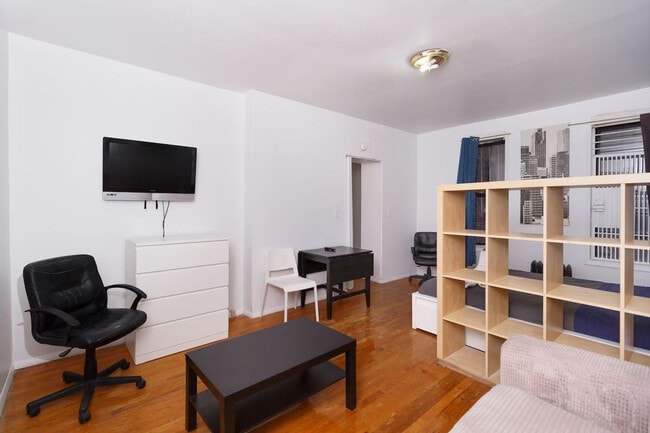 Photo - 131 E 94th St Unidad ID1032065P