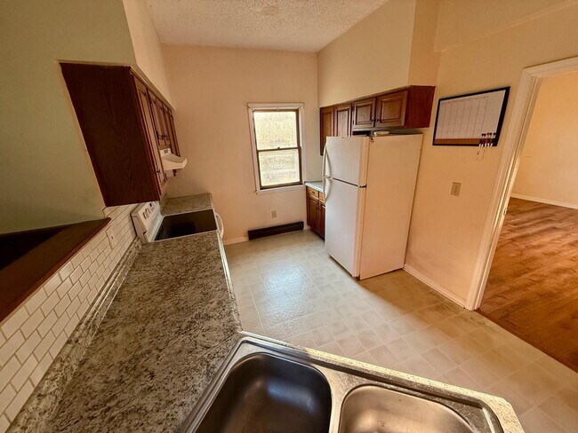 Photo - 106 Lake St Unit 2