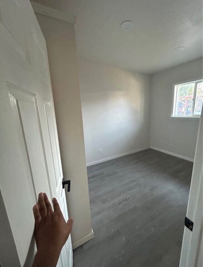 Photo - 150 Merrill Dr