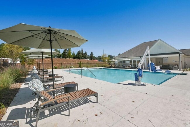 4021 Denton Dr