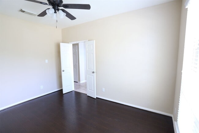 Photo - 3327 Summerwood Ln