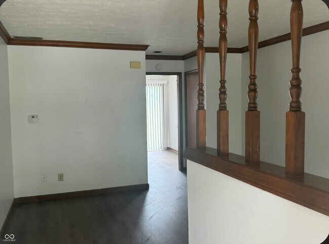 Photo - 637 Joy Dr