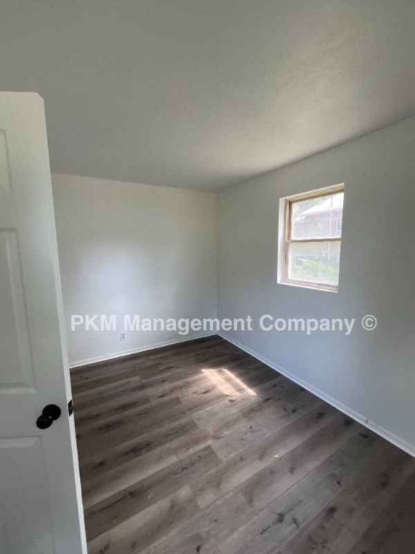 Photo - 507 Fir St