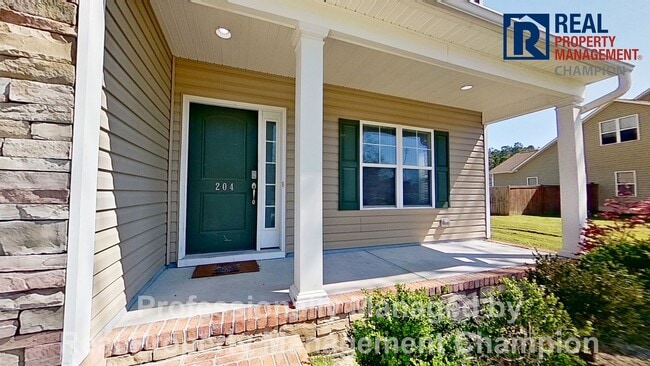 Building Photo - Large Home Near Camp Lejuene and Stone Bay