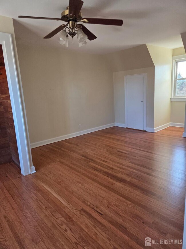 Photo - 250 Thomas St