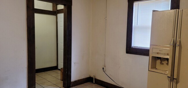 Photo - 1504 Line Ave Unit A