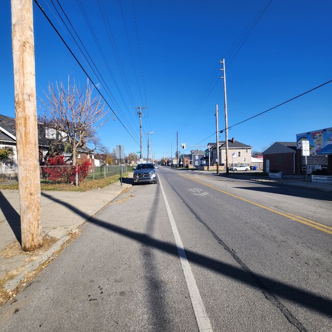 Photo - 1336-1338-1338 Sullivant Ave Unit 1338