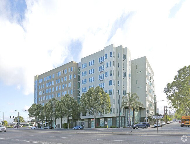 Delmas Park - Delmas Park Apartments