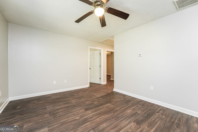400 Lexington Cir