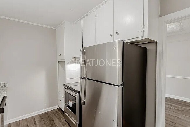 Photo - 2921 E Wynnton Ln