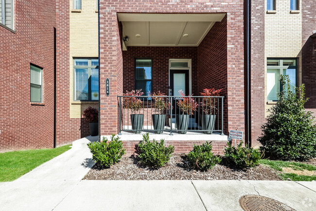 Building Photo - Luxury Brick Home with Rooftop Deck in Vib...