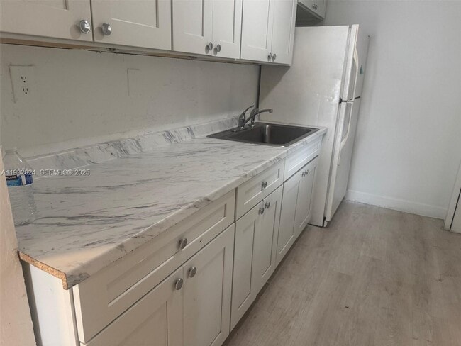 Photo - 611 S 24th Ave