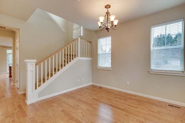 Photo - Spacious 4 bedroom home in Redmond!