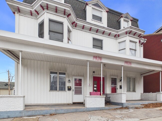Building Photo - 1924-1926 State St Unit 1924 State St., 1A