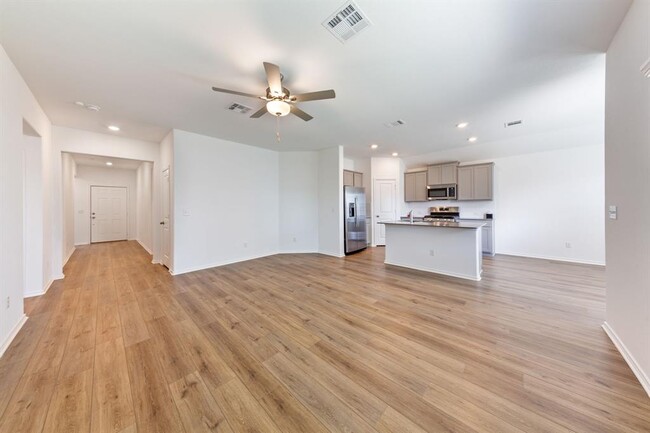 Photo - 148 River Rise Rd