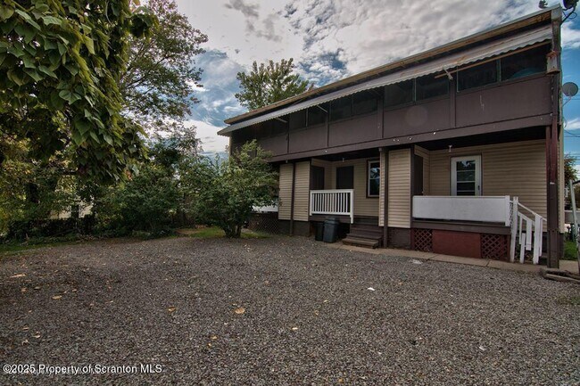 Photo - 18 Pine Rd Apartment