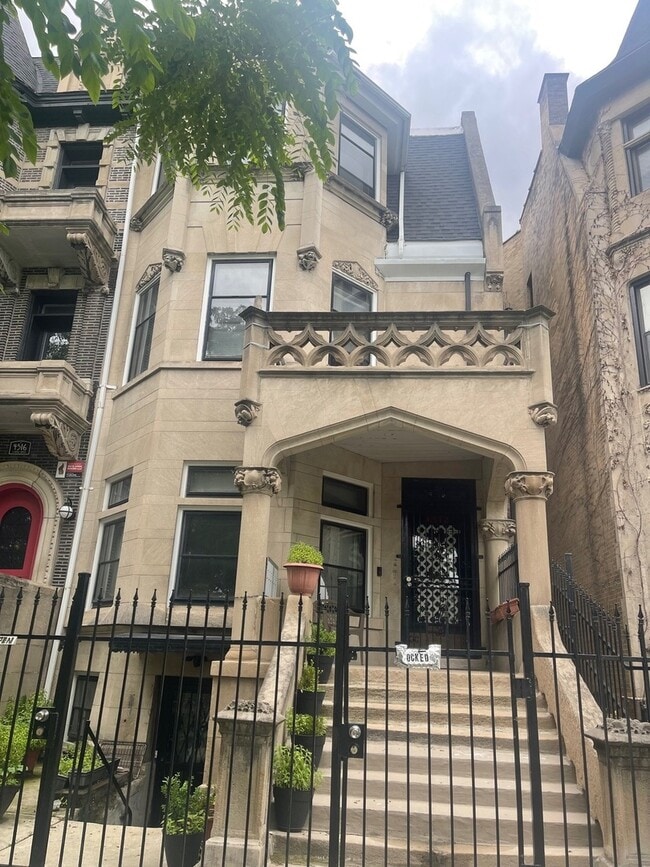 Building Photo - 4512 S King Dr Rental